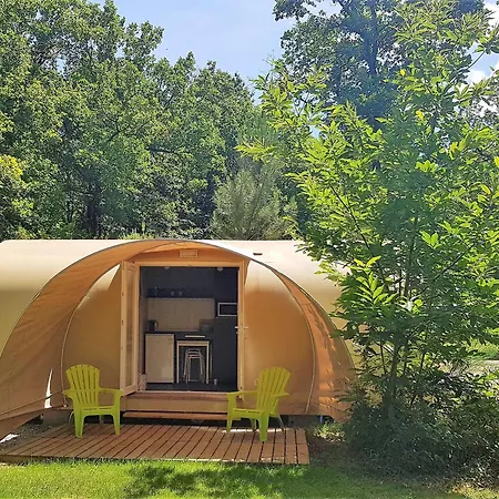 Camping Bois de St Hilaire Chalandray Extérieur photo