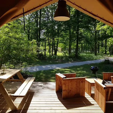 Camping Bois de St Hilaire Chalandray Extérieur photo