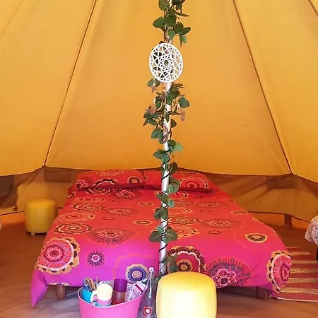 Camping Bois de St Hilaire Chalandray Extérieur photo